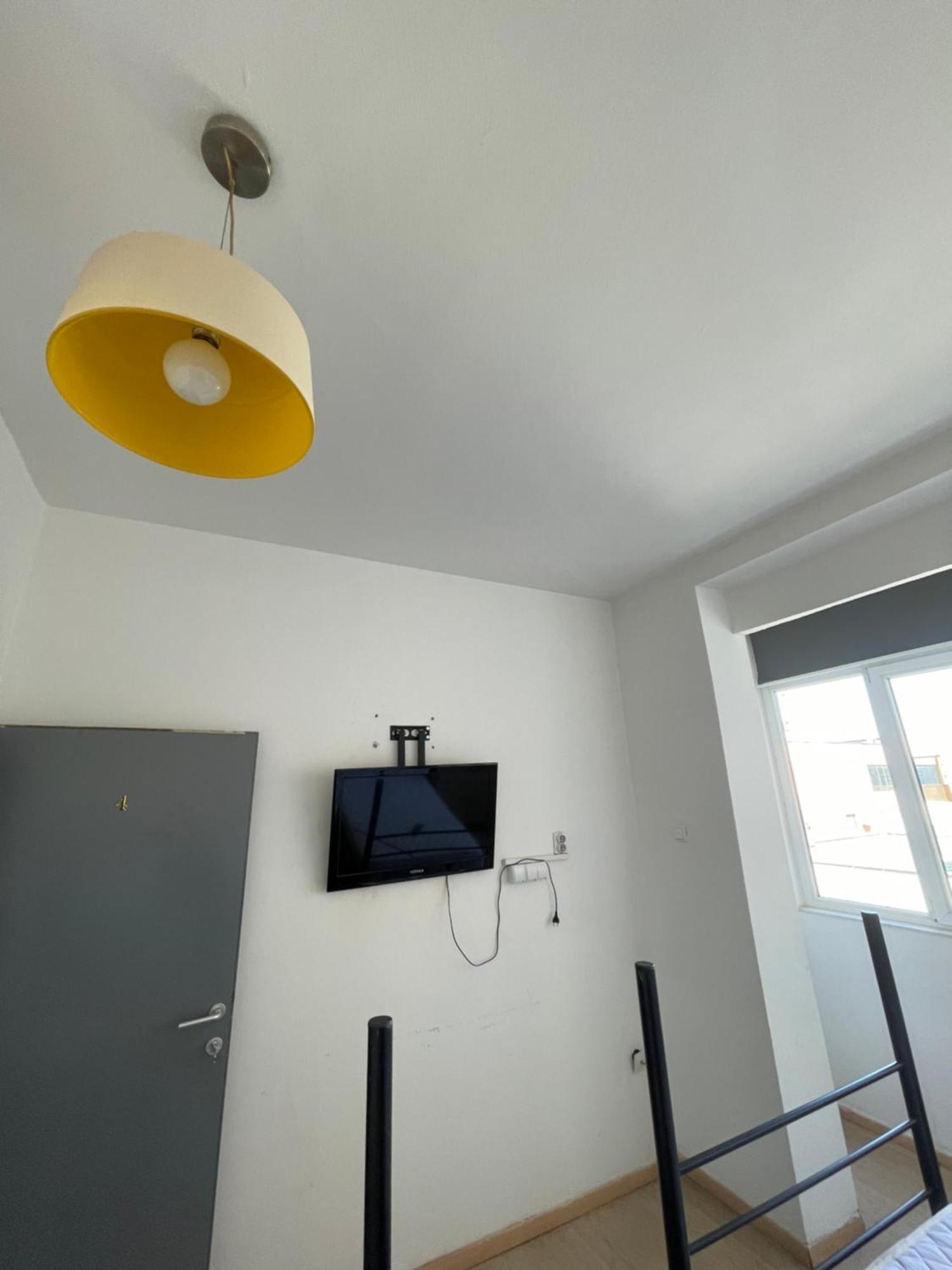 Newborn Comfort Hostel The Biggest Hostel Of Town With Best Location Приштина Экстерьер фото